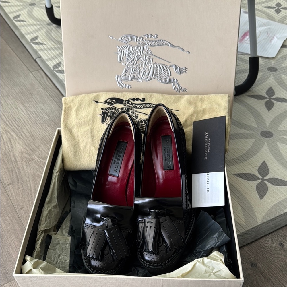 New 100% authentic Burberry Leather Loafers